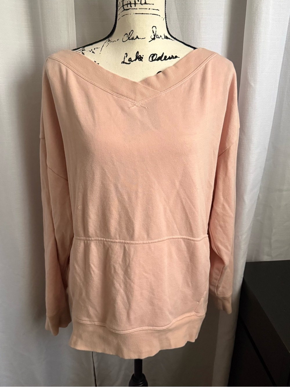 FableticsWomen's Lightweight V-Neck Pullover Sweater - Blush Pink